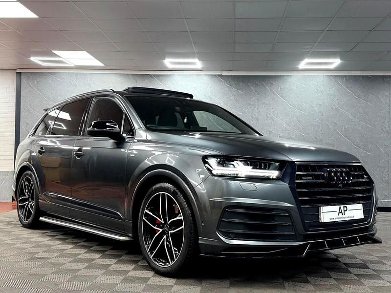 Used Audi Q7 Black Edition 272 HP (200 kW) 2018 Grey SUV