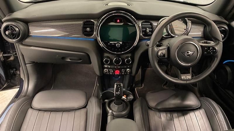 Used Mini Cooper Exclusive 134 HP (98 kW) 2022 Black Hatchback