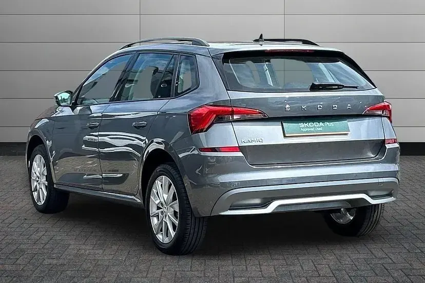 Used Skoda Kamiq SE 148 HP (108 kW) 2023 Graphite grey metallic SUV