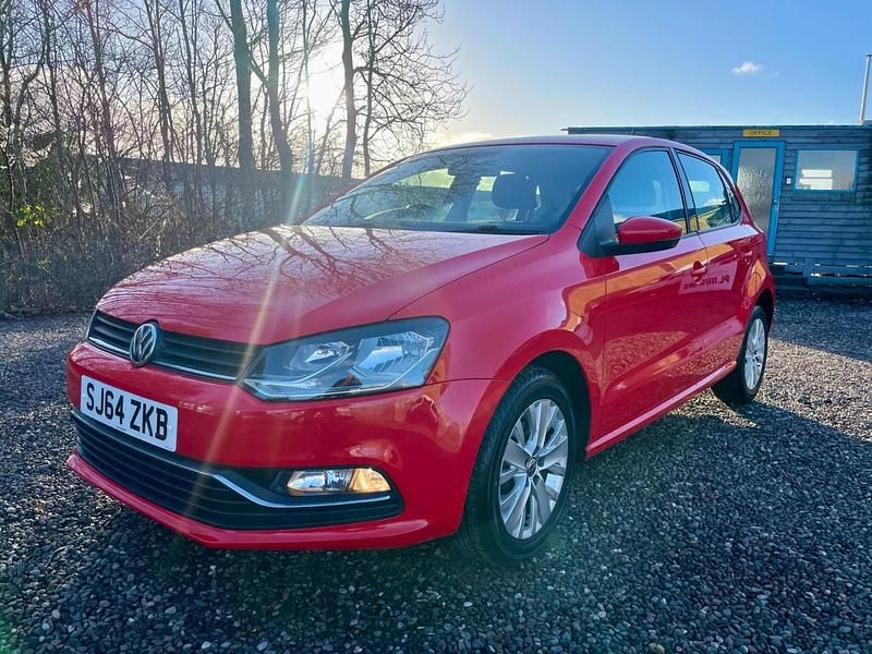 Used VW Polo SE 60 HP (44 kW) 2015 Red Hatchback