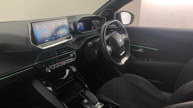 Used Peugeot e-208 Premium 98 kW (134 HP) 2021 Red Hatchback