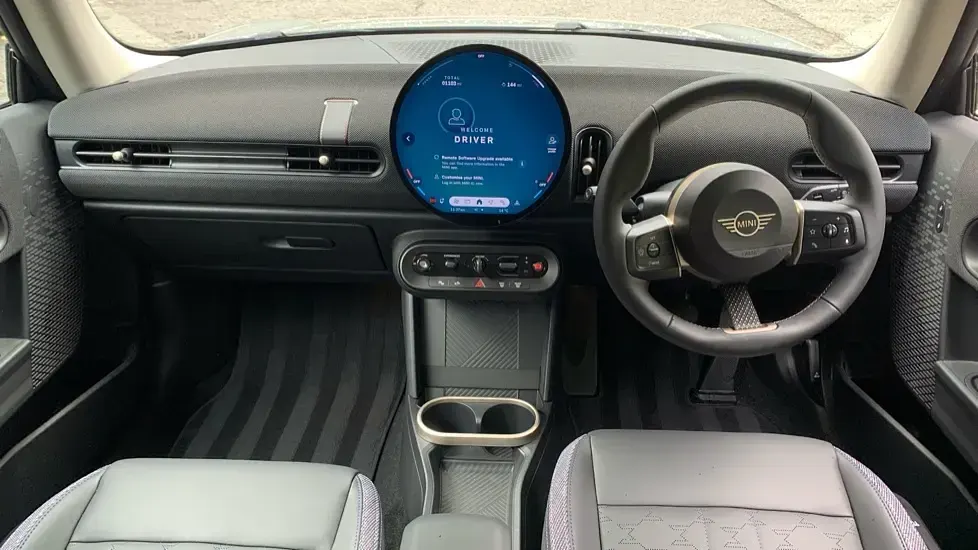 New Mini Cooper Hatch 113 kW (154 HP) 2025 Silver Hatchback