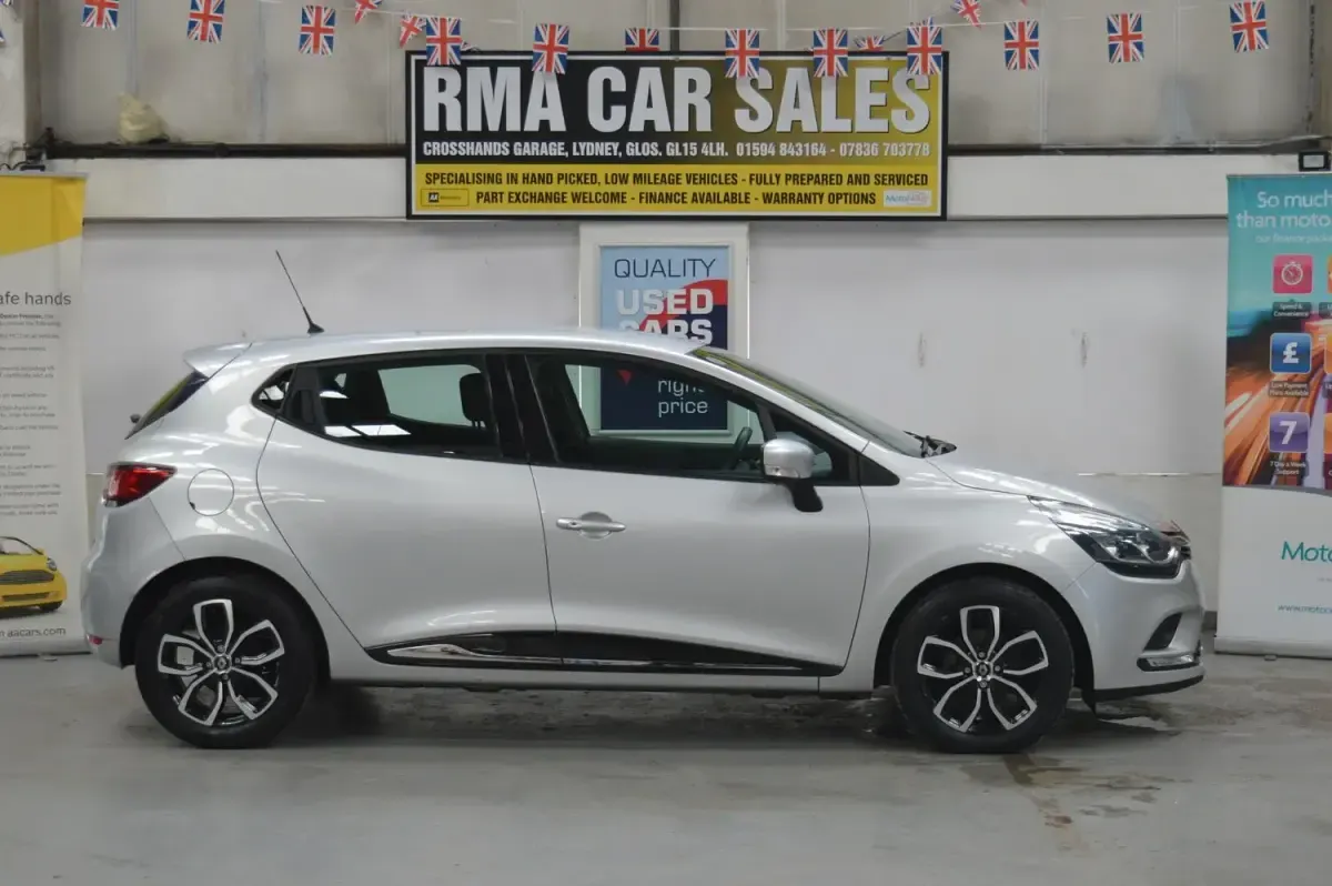 Used Renault Clio IV Play 2019 Silver Hatchback