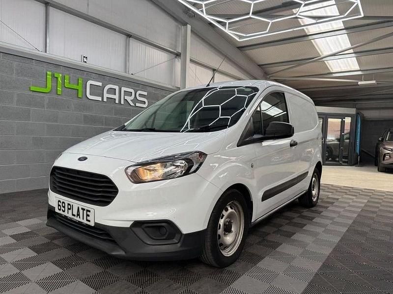 Used Ford Transit 75 HP (55 kW) 2020 White Van