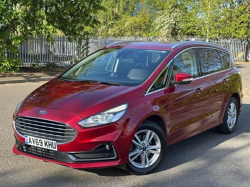 Usado Ford S-MAX Titanium 150 HP (110 kW) 2019 Vermelho Monovolume