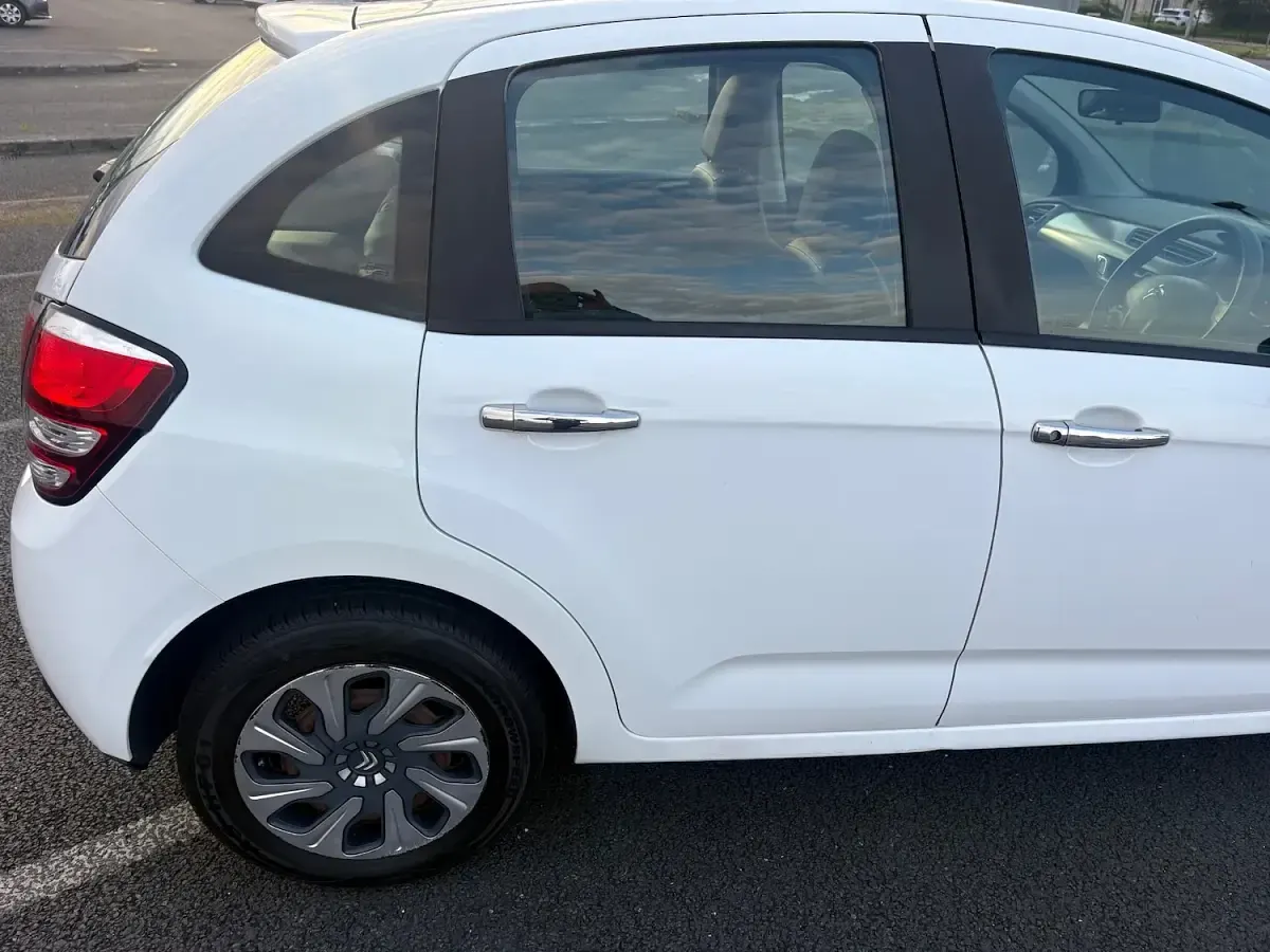 Used Citroën C3 68 HP (50 kW) 2014 White Hatchback