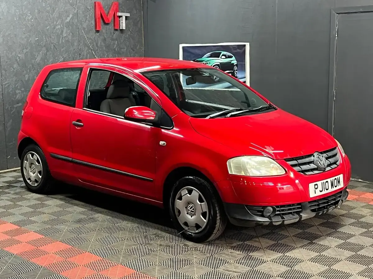 Used VW Fox 55 HP (40 kW) 2010 Red Hatchback