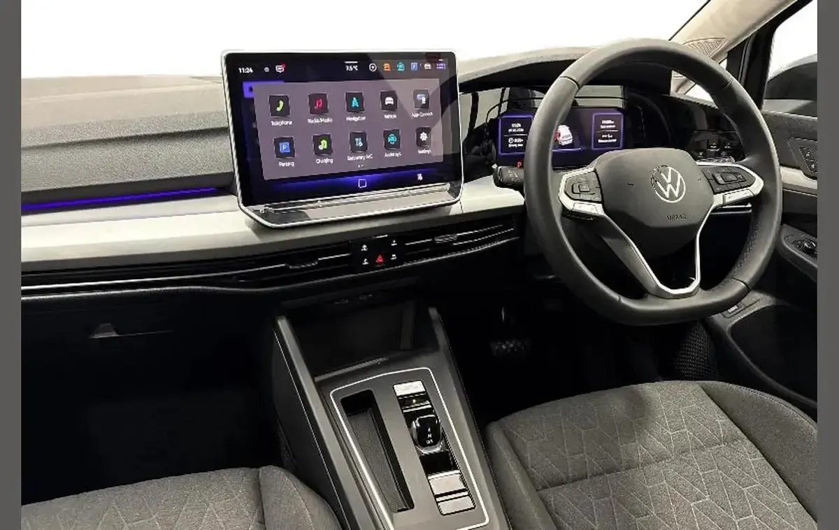 Usado VW Golf VIII Match 204 HP (150 kW) 2025 Preto Citadino