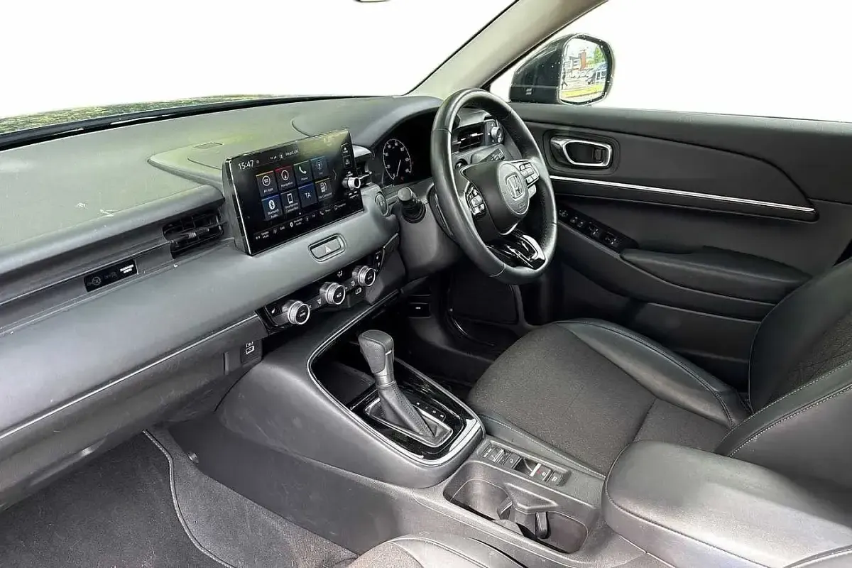 Używany Honda HR-V Advance 131 KM (96 kW) 2023 Szary SUV
