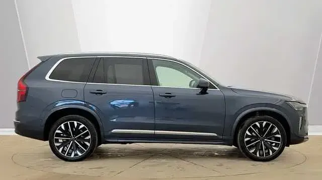 Used Volvo XC90 Ultra 455 HP (334 kW) 2025 Blue SUV
