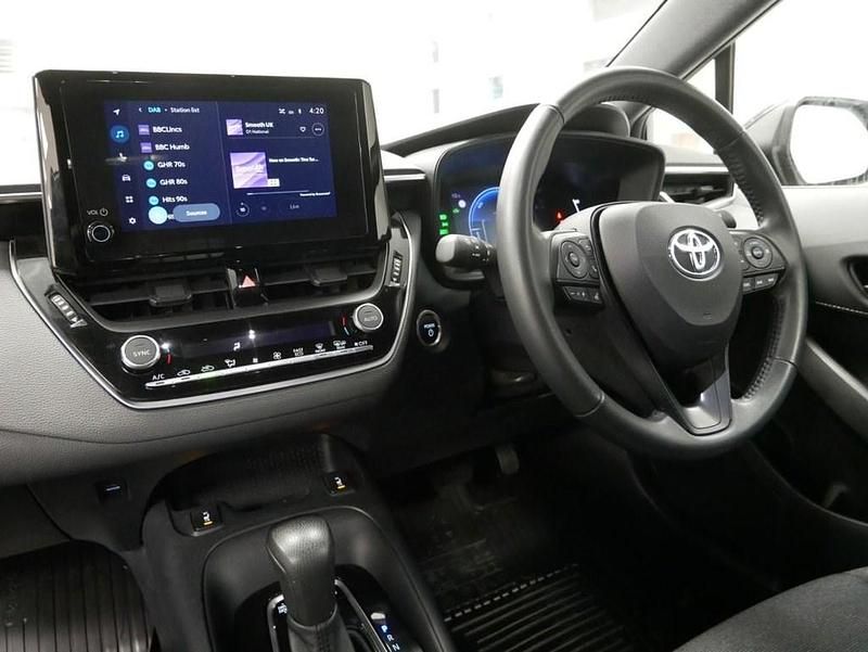 Used Toyota Corolla 120 HP (88 kW) 2024 Black