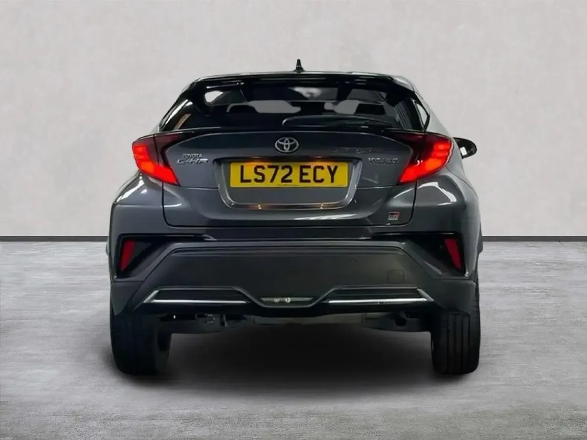 Second-hand Toyota C-HR Sport 140 CP (102 kW) 2023 Gri SUV