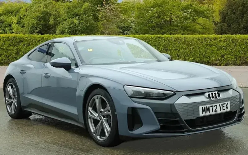 Second-hand Audi e-tron GT quattro Comfort 389 kW (530 CP) 2023 Berlinǎ