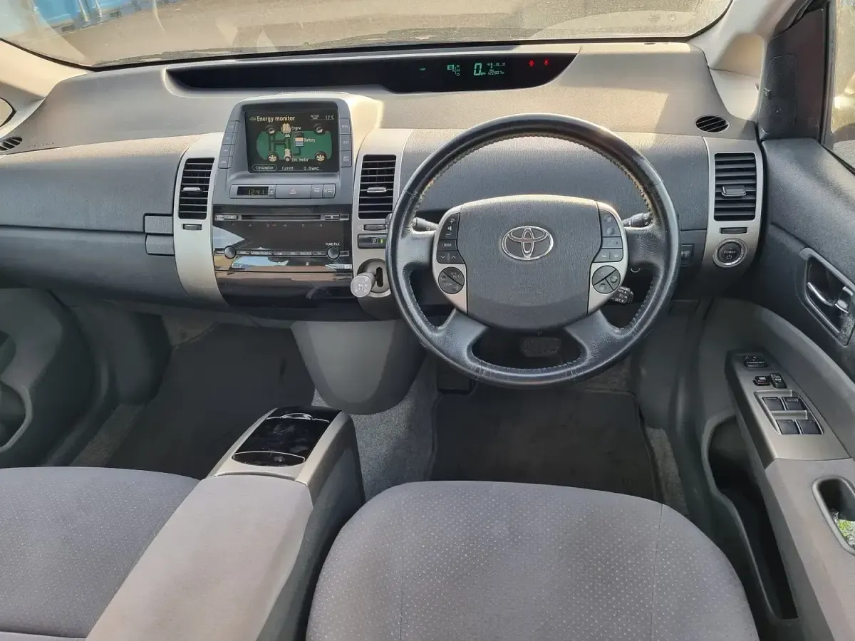 Used Toyota Prius 2007 Red Hatchback