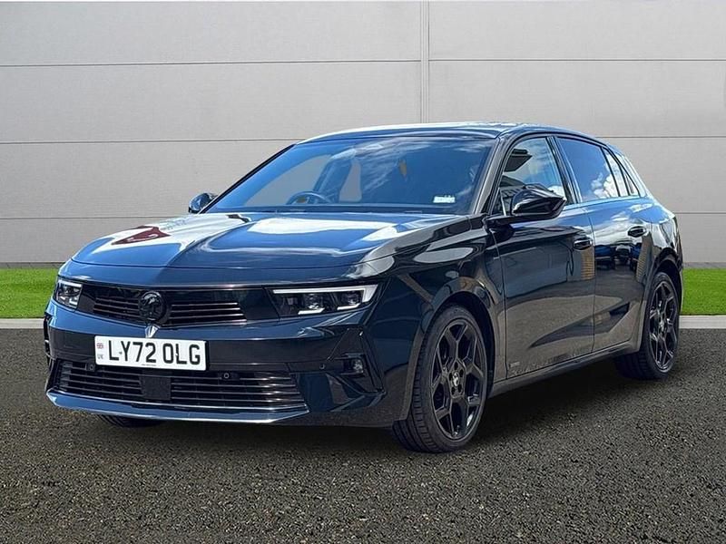 Used Vauxhall Astra Ultimate 130 HP (95 kW) 2023 Black Hatchback