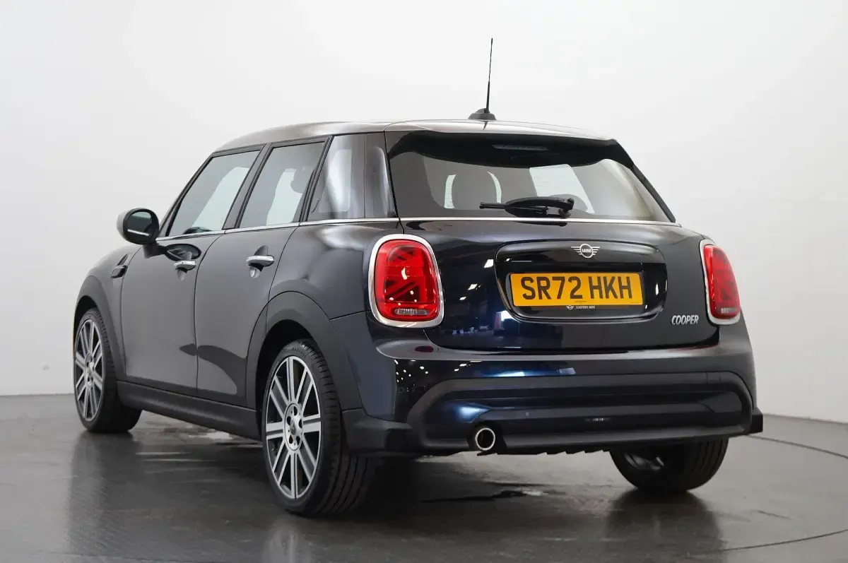 Used Mini Cooper Exclusive 134 HP (98 kW) 2022 Black Hatchback