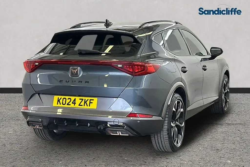Begagnad Cupra Formentor 204 HK (150 kW) 2024 Grå SUV