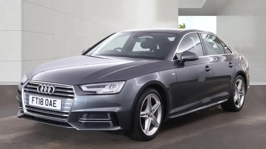 Used Audi A4 S-Line 150 HP (110 kW) 2018 Grey Sedan