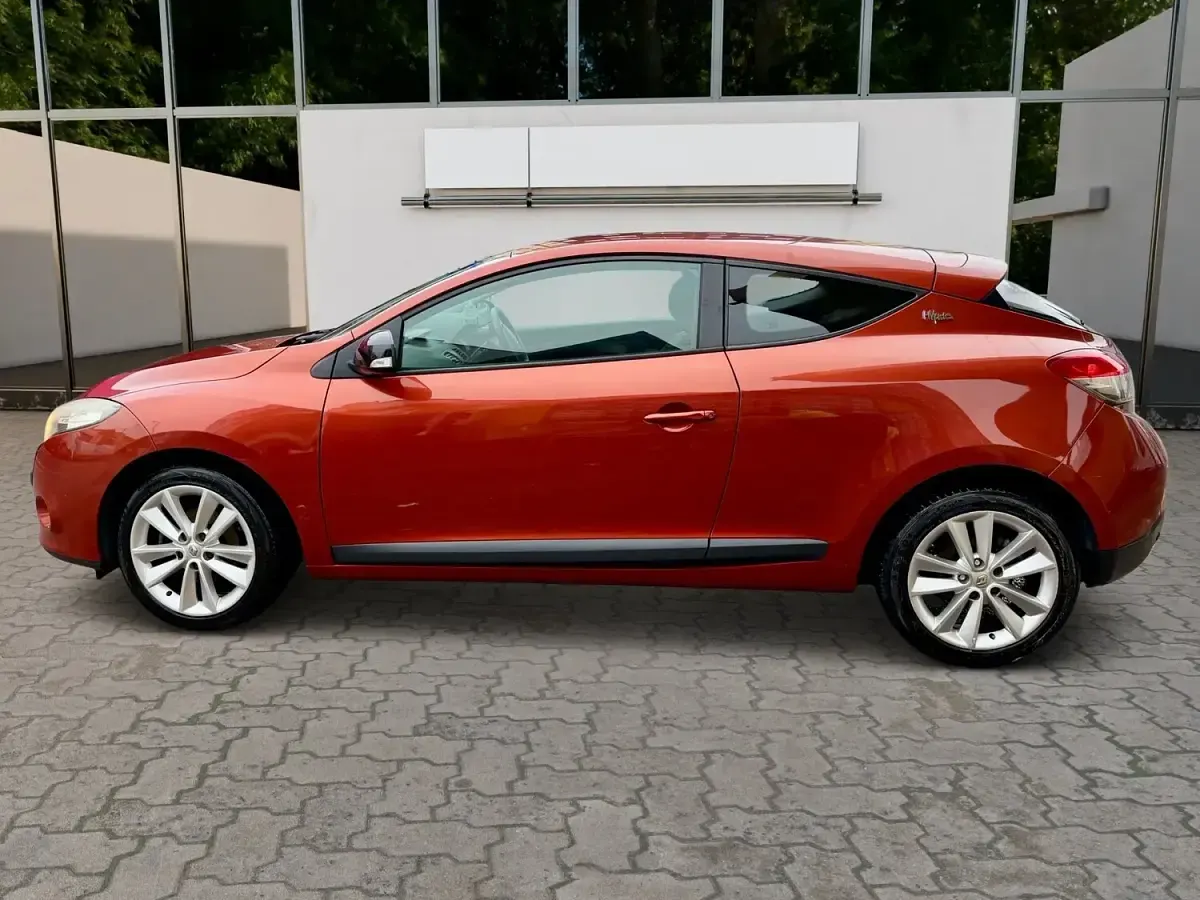 Used Renault Mégane Coupé 2010 Orange Coupe
