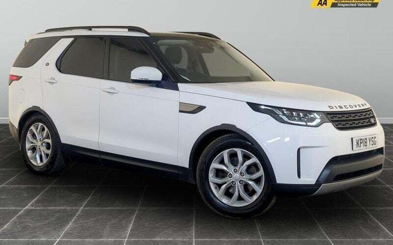 White Used 2018 Land Rover Discovery 5 SE SUV | £17,595 (Super price) - Image 1/2