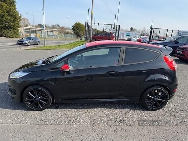Used Ford Fiesta Zetec 140 HP (102 kW) 2016 Black Hatchback