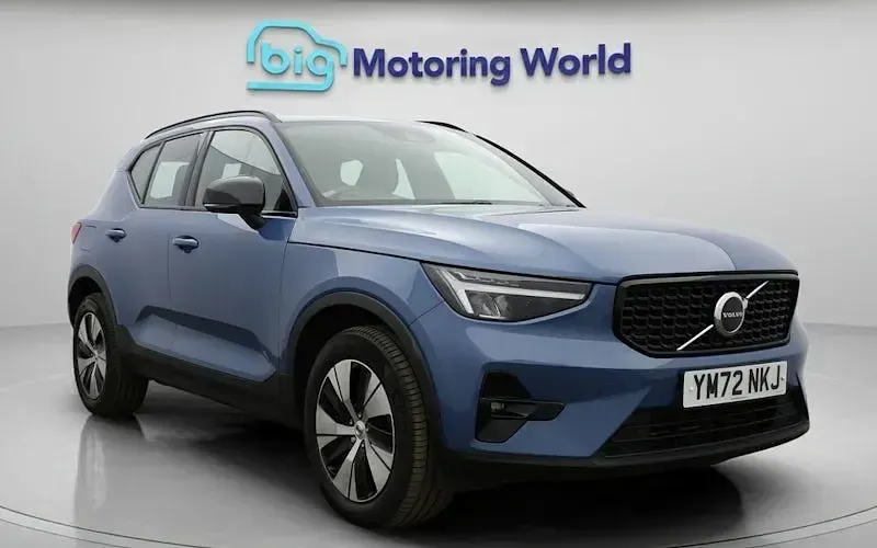 Usado Volvo XC40 Plus 211 HP (155 kW) 2023 Azul SUV