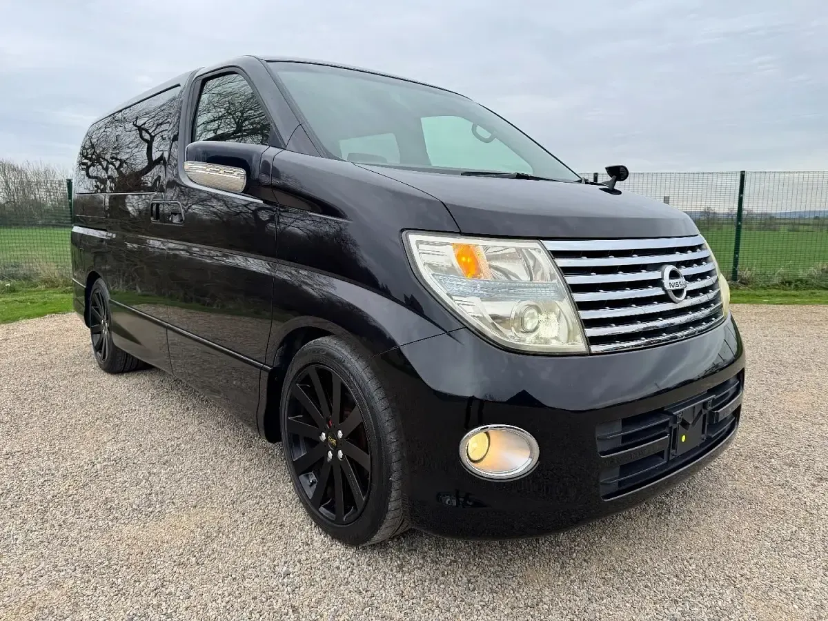 Used Nissan Elgrand 2007 Black MPV