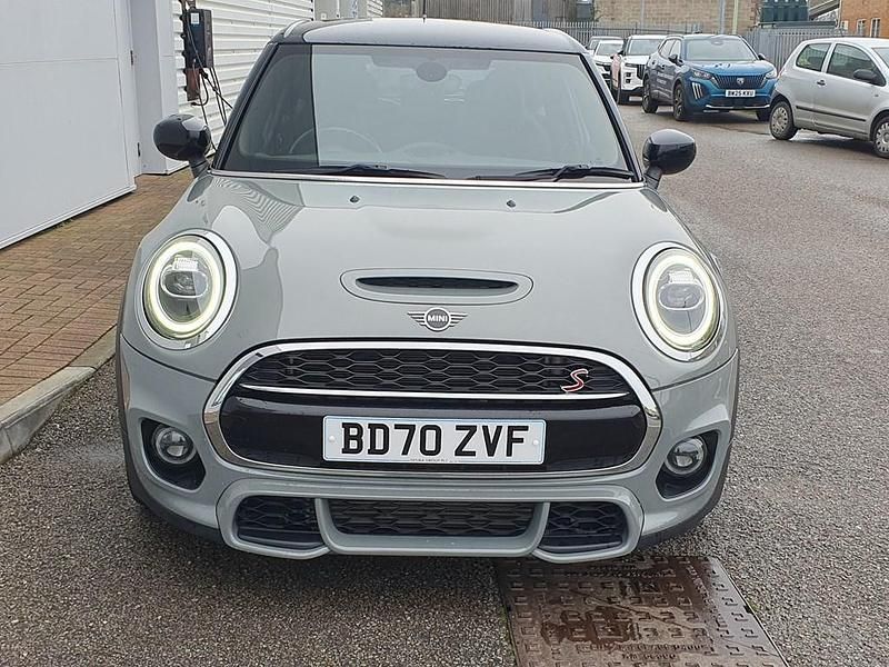 Usado Mini Cooper S Hatch 2020 Cinzento Citadino