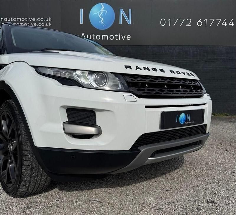 Used Land Rover Range Rover evoque Pure 150 HP (110 kW) 2012 White SUV