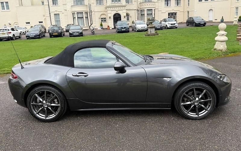 Used Mazda MX5 Inclusive 184 HP (135 kW) 2019 Grey Cabriolet