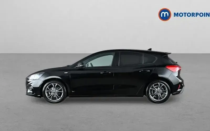 Used Ford Focus ST-Line 125 HP (91 kW) 2021 Black Hatchback
