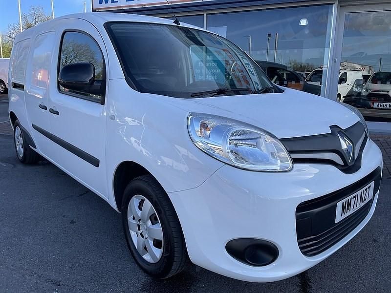 Usado Renault Kangoo Business 94 CV (69 kW) 2021 Blanco Monovolumen