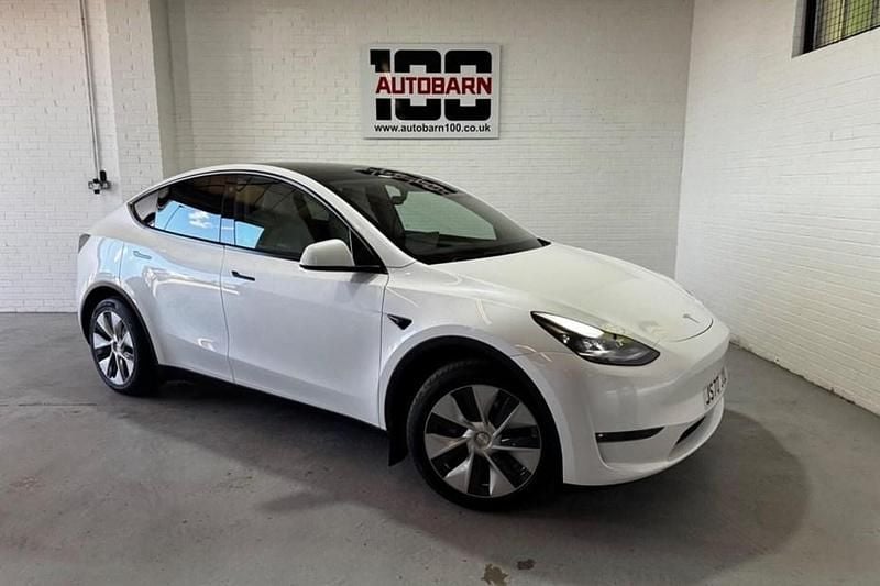 Used 2022 Tesla Model Y Long Range AWD SUV | £27,990 (Fair price) - Image 1/1
