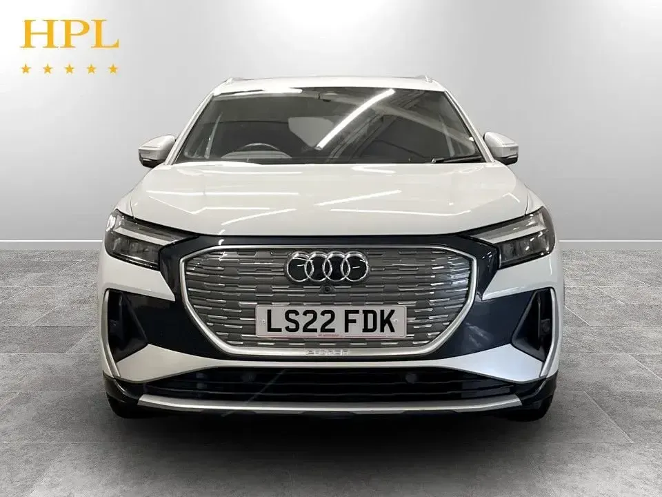 Used Audi Q4 e-tron S-Line 150 kW (204 HP) 2022 White SUV