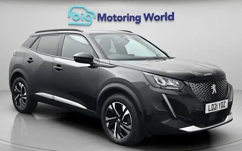 Używany Peugeot 2008 Allure 131 KM (96 kW) 2021 SUV