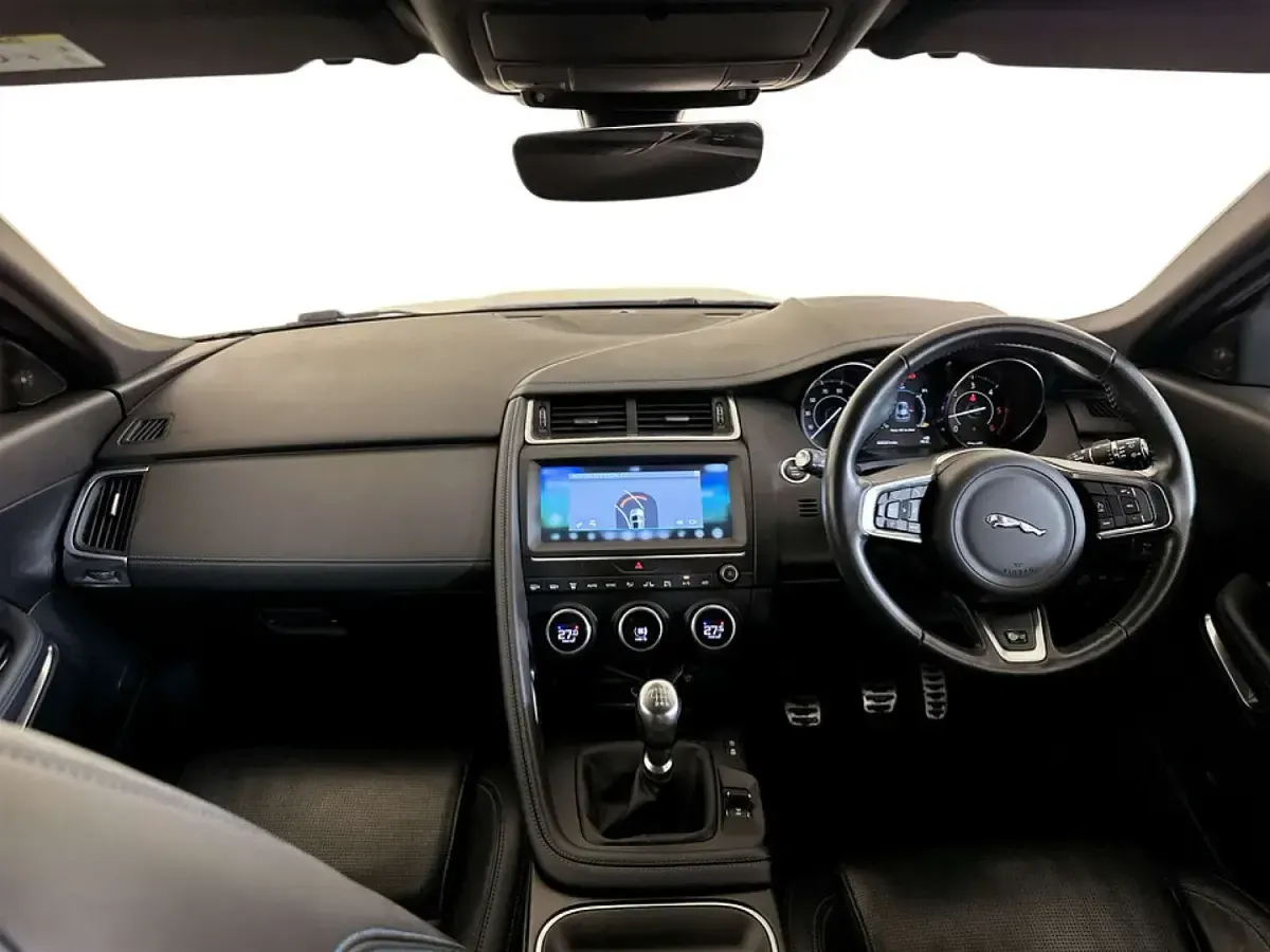 Used Jaguar E-Pace R-Dynamic 150 HP (110 kW) 2019 White SUV