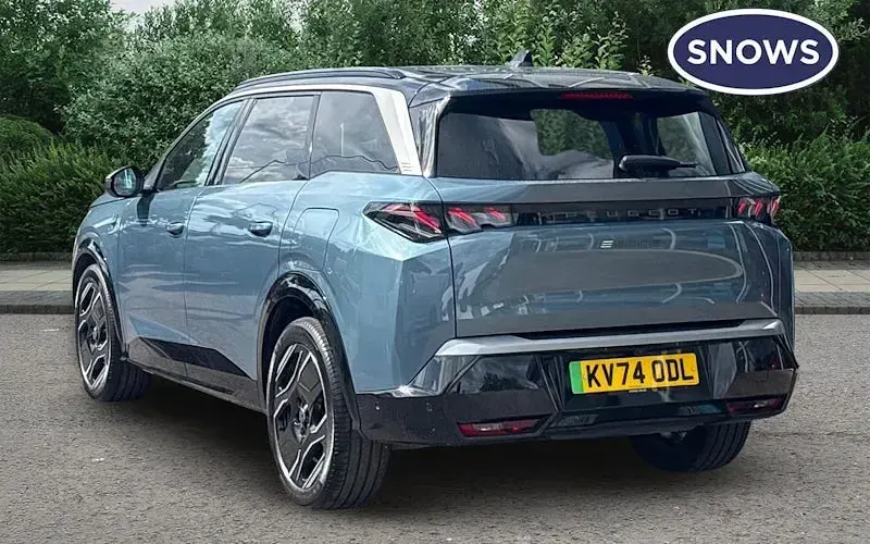 Used Peugeot e-5008 GTi 156 kW (213 HP) 2026 SUV