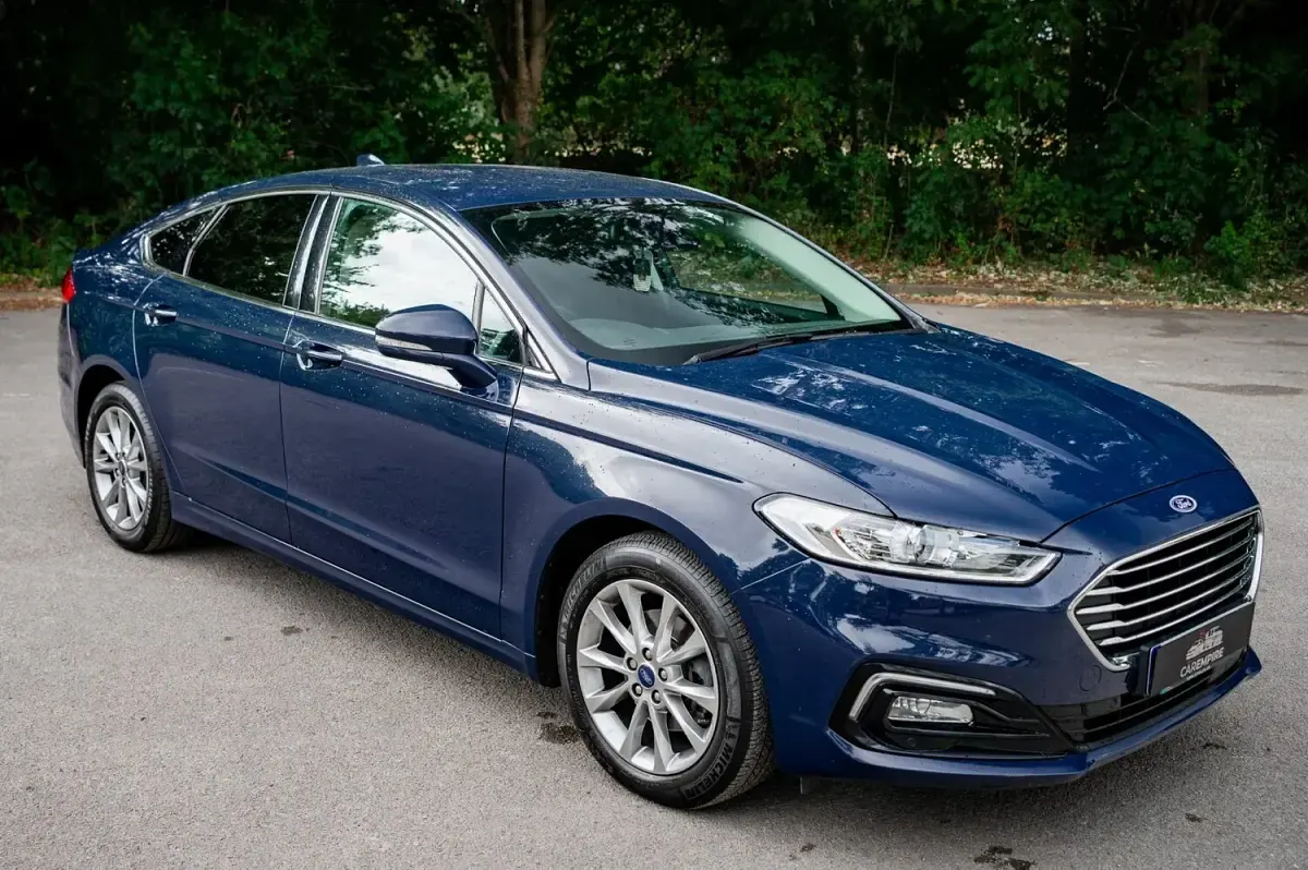 Used Ford Mondeo Zetec 2020 Blue Hatchback