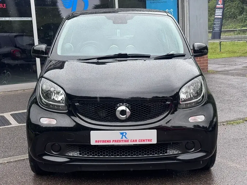 Used Smart ForFour Premium 71 HP (52 kW) 2015 Black Hatchback