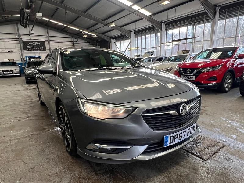 Used Vauxhall Insignia SRi 170 HP (125 kW) 2018 Grey Hatchback