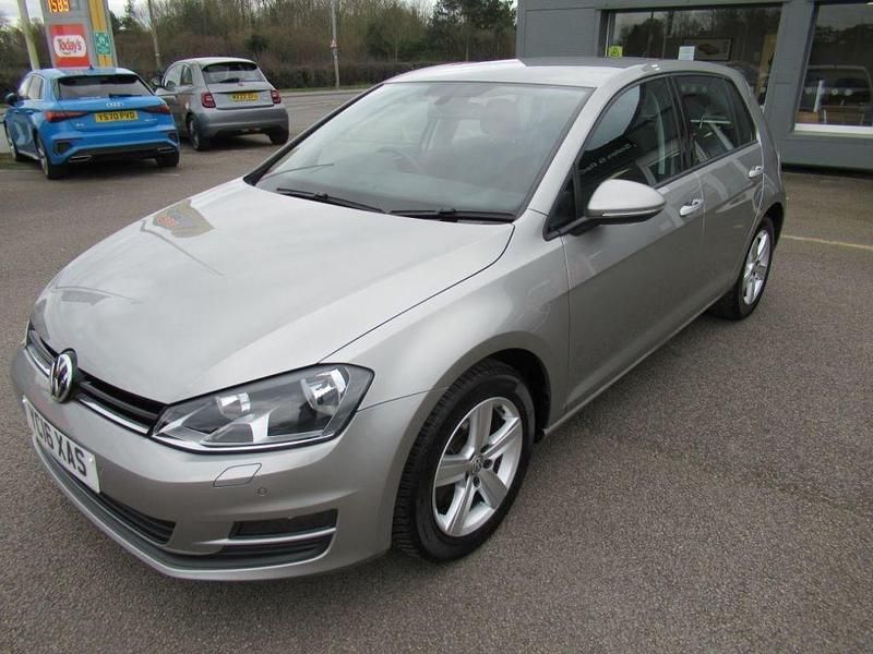 Used VW Golf VII Edition 125 HP (91 kW) 2016 Silver Hatchback
