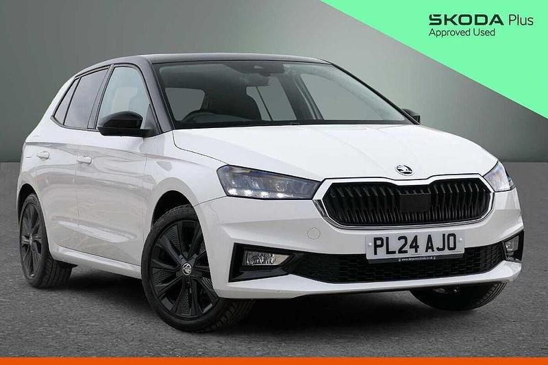 Used Skoda Fabia Colour Edition 79 HP (58 kW) 2024 Candy white black magic pearl effect Hatchback