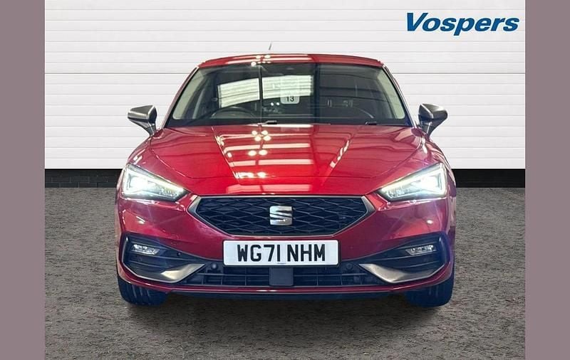 Used Seat Leon FR 147 HP (108 kW) 2022 Red Hatchback