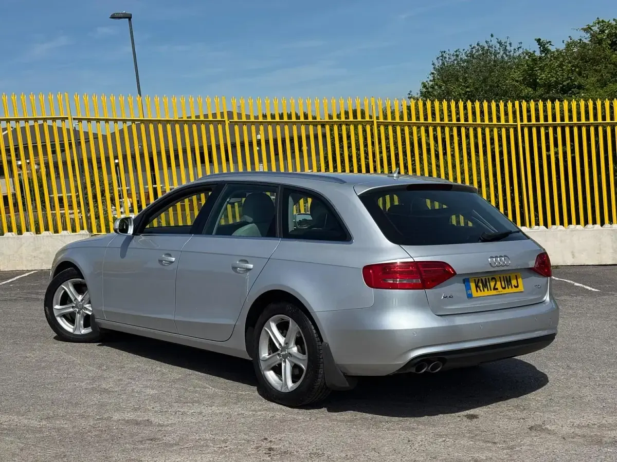Used Audi A4 Comfort 163 HP (119 kW) 2012 Silver Estate