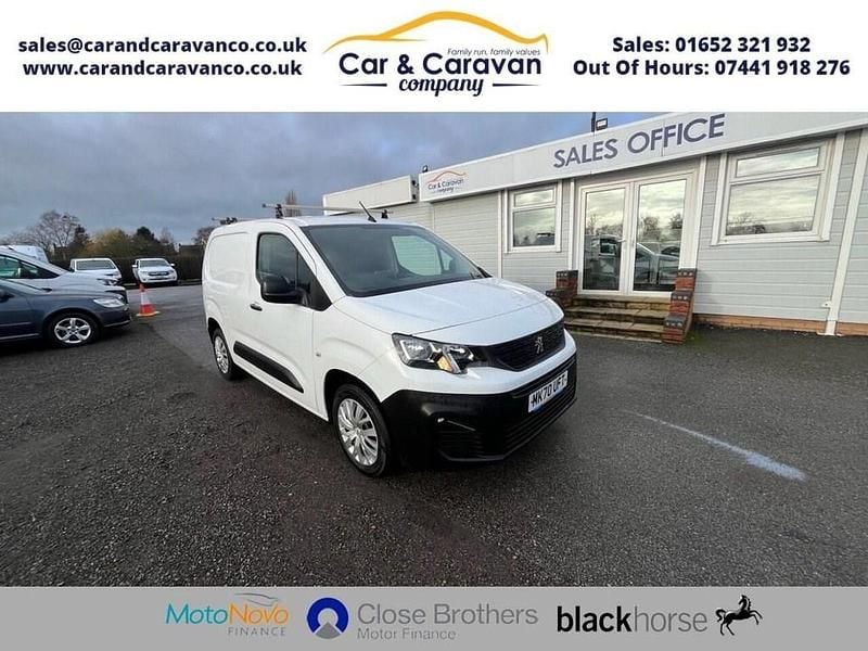 White Used 2020 Peugeot Partner MPV | £8,280 (Good price) - Image 1/4