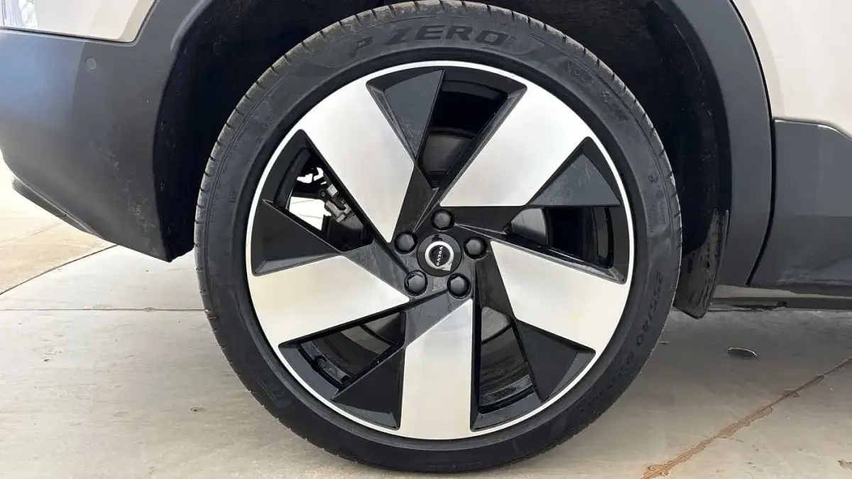 Used Volvo XC40 Ultimate 295 kW (402 HP) 2023 SUV