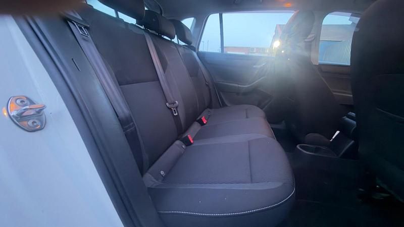 Used Vauxhall Astra 110 HP (80 kW) 2018 White Hatchback