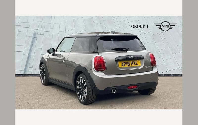 Used Mini Cooper Hatch 134 HP (98 kW) 2018 Silver Hatchback