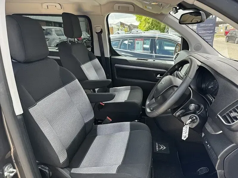 Used Citroën Spacetourer Feel 118 HP (86 kW) 2026 Grey MPV