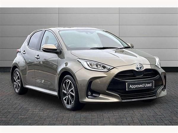 Used 2022 Toyota Yaris Design Hatchback | £17,695 (Fair price) - Image 1/2